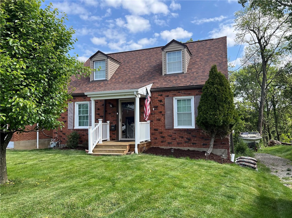 215 Melvin Dr — photo