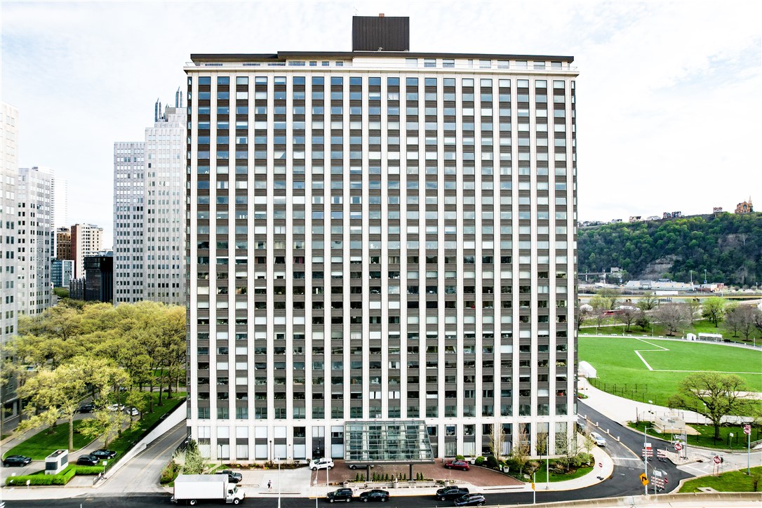 320 Ft. Duquesne Blvd. 24M — photo