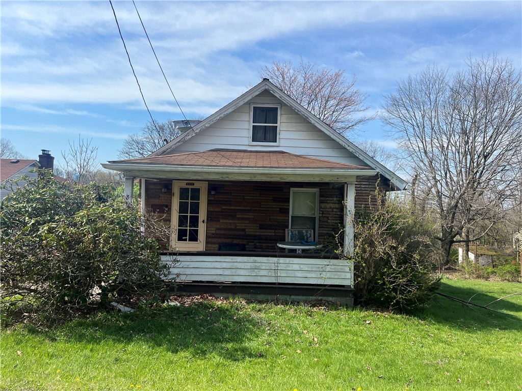 869 E Hill Dr — photo