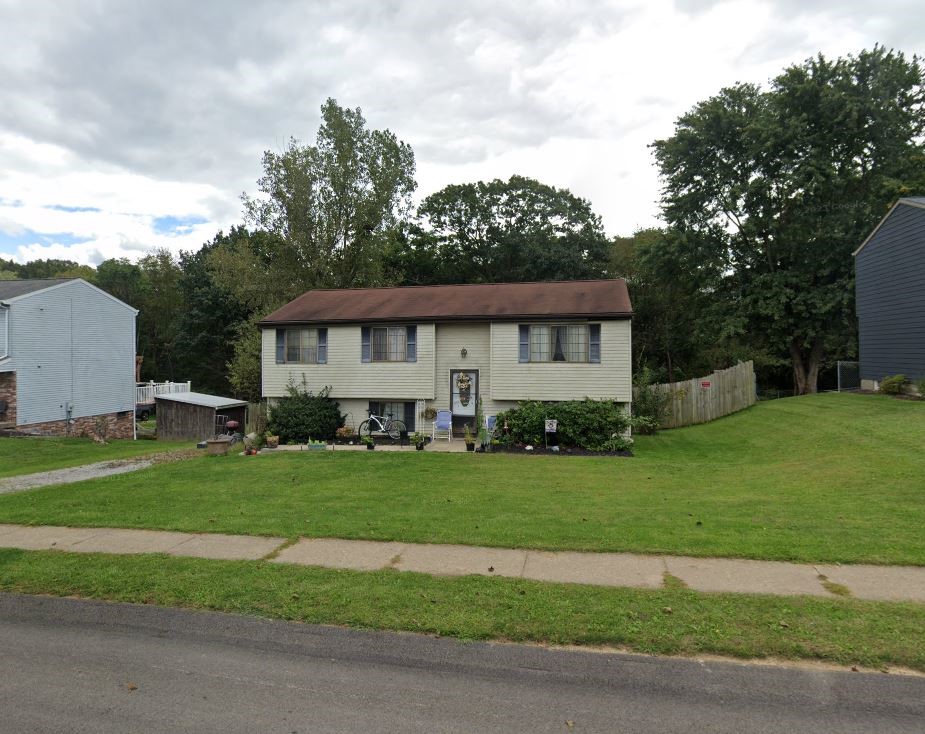 320 Constellation Dr — photo