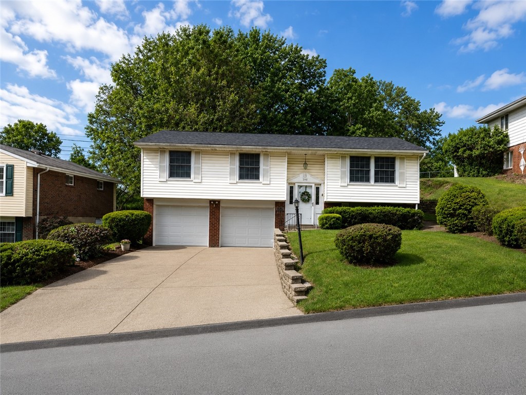 171 Crescent Garden Dr — photo