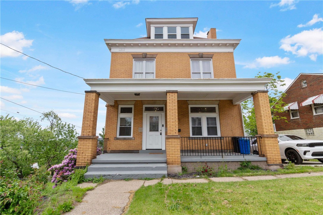 118 Stewart Ave — photo