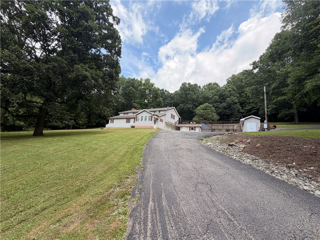 526 E River Rd — photo