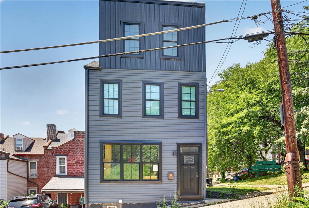 1504 Boyle St — photo