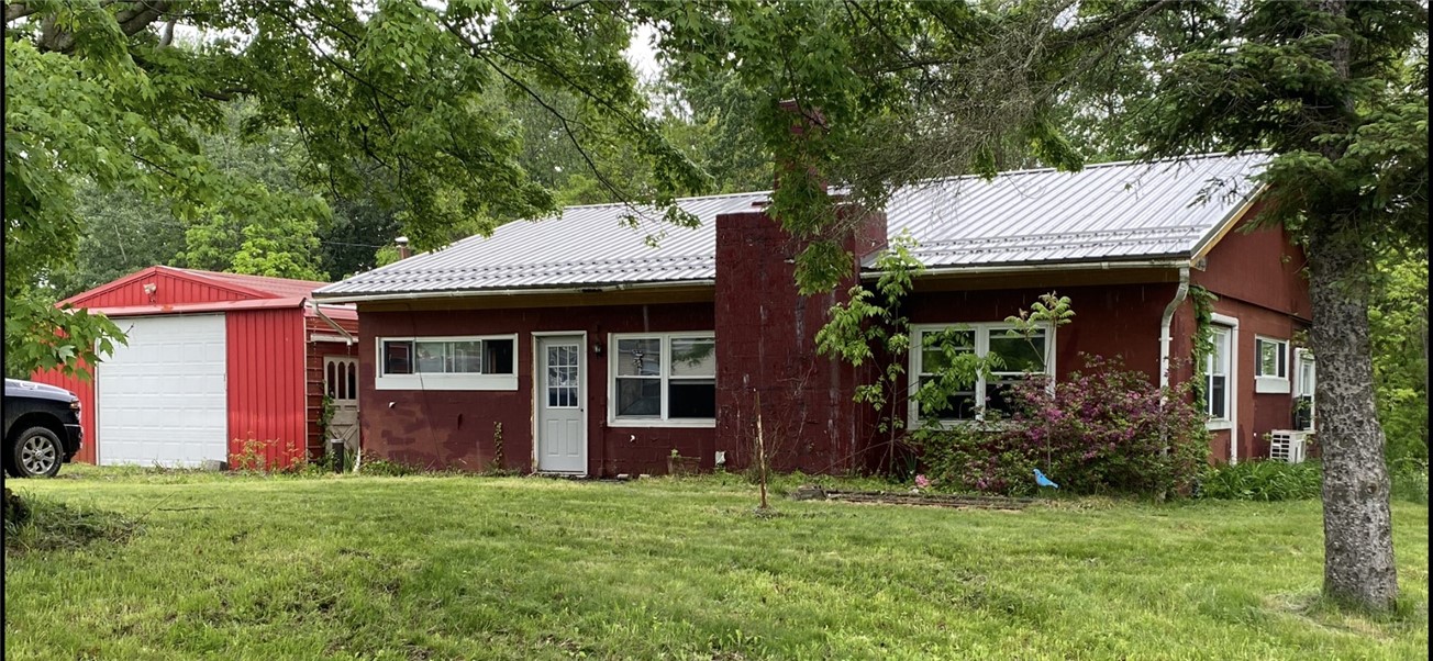 9137 N Sunnyside Dr — photo
