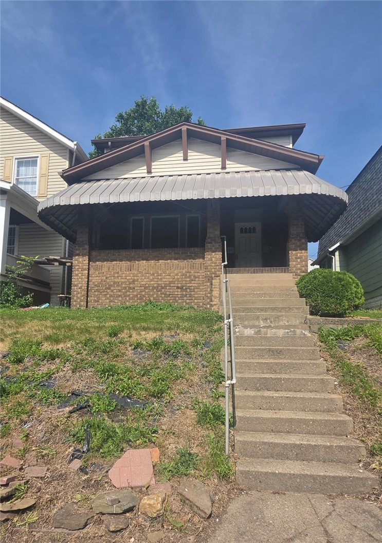 1510 Victoria Ave — photo