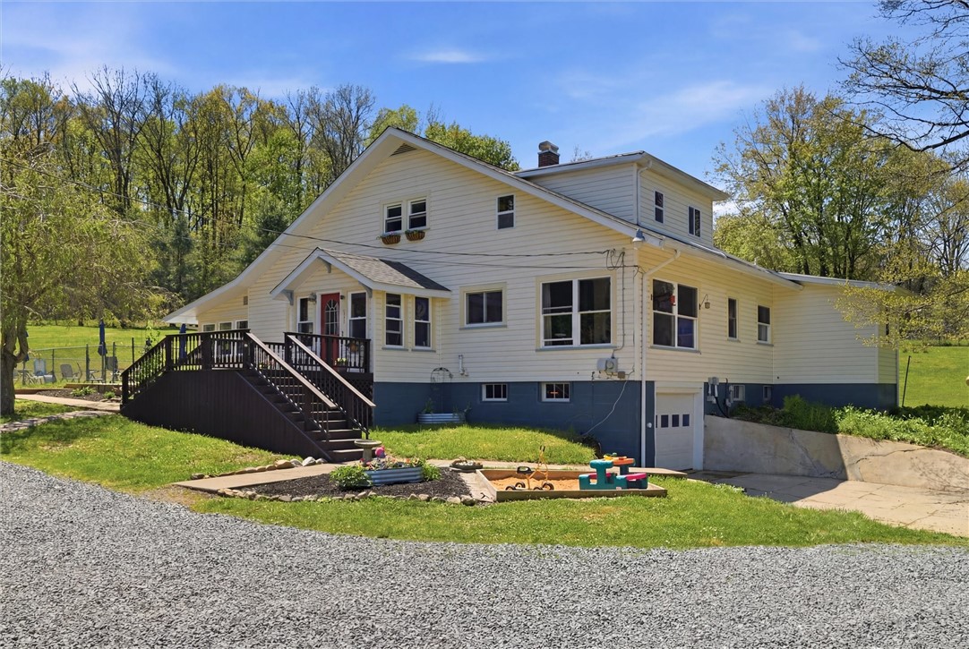 367-369 Buttermilk Hill Road — photo