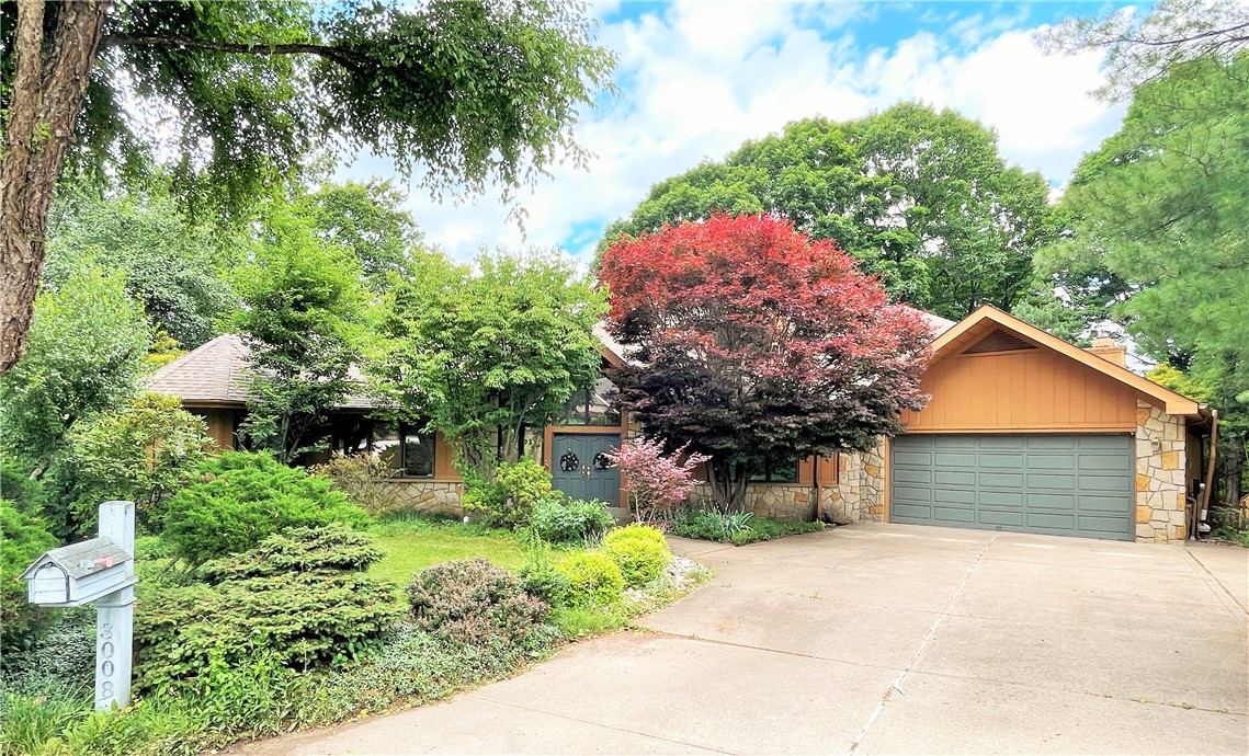 3008 Wedgewood Court — photo