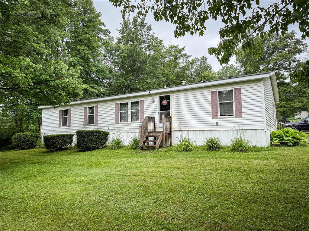 202 Carnation Lane — photo