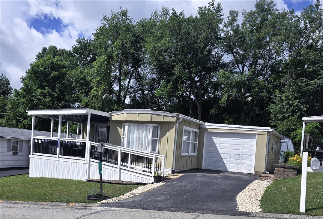 114 Sheffield Drive — photo
