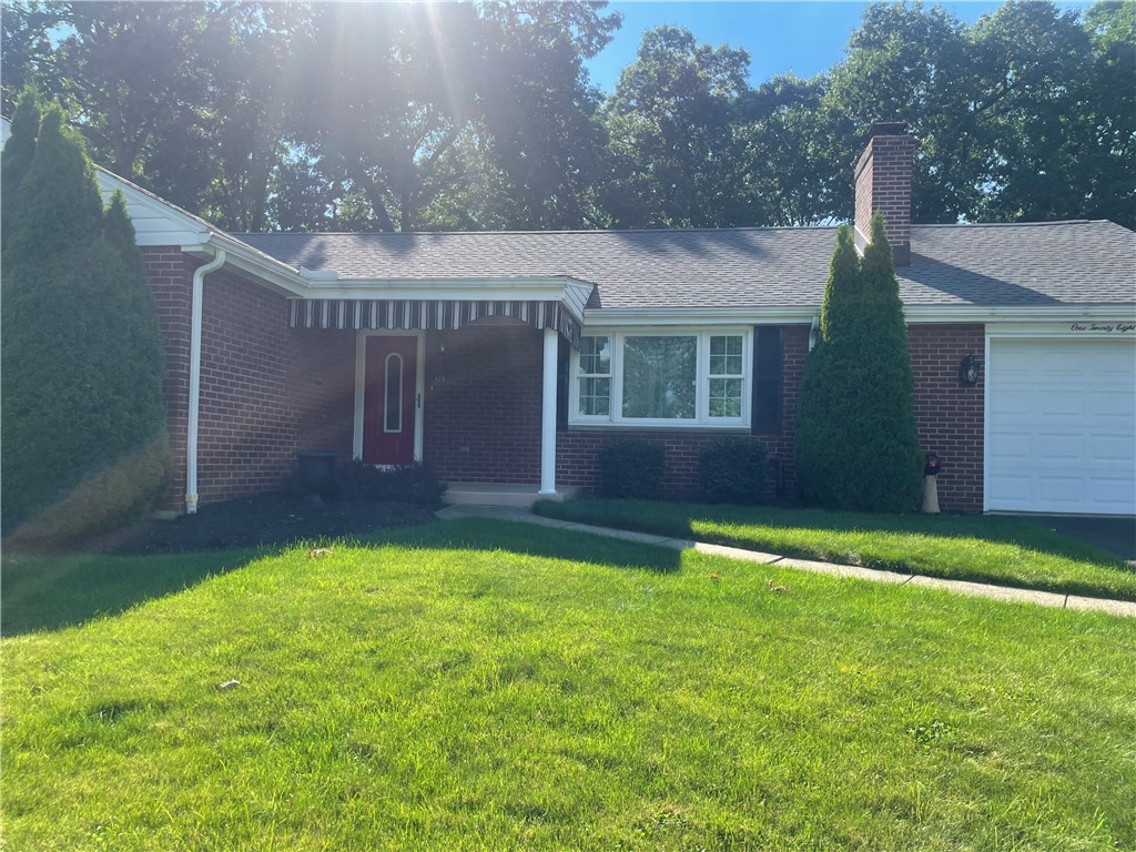 128 White Oak Dr — photo