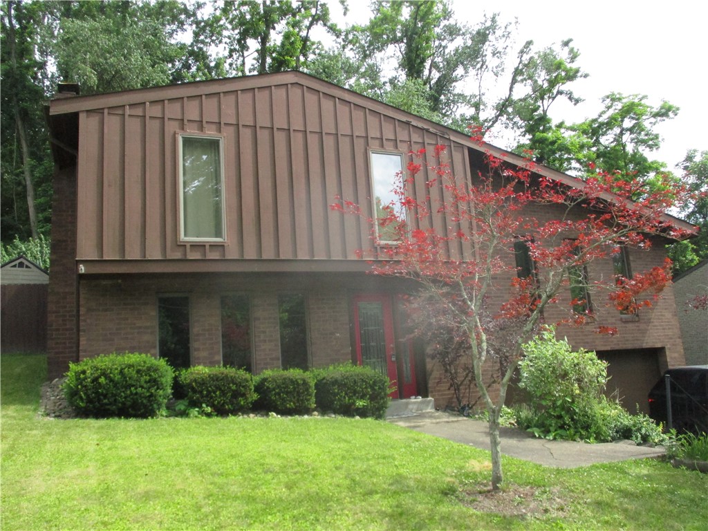 106 Larchwood Dr — photo