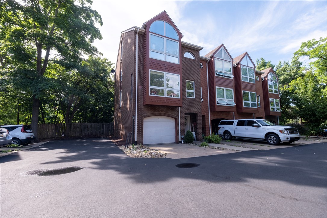 9 Graham Pl — photo