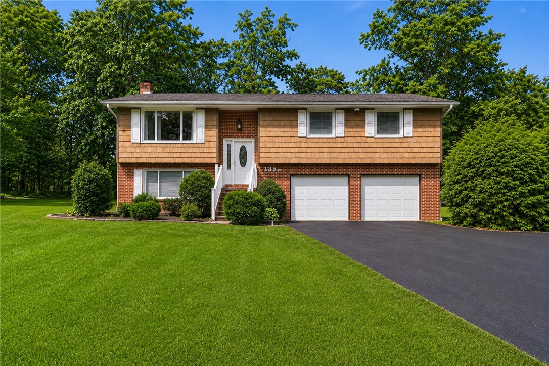 135 Carol Drive — photo