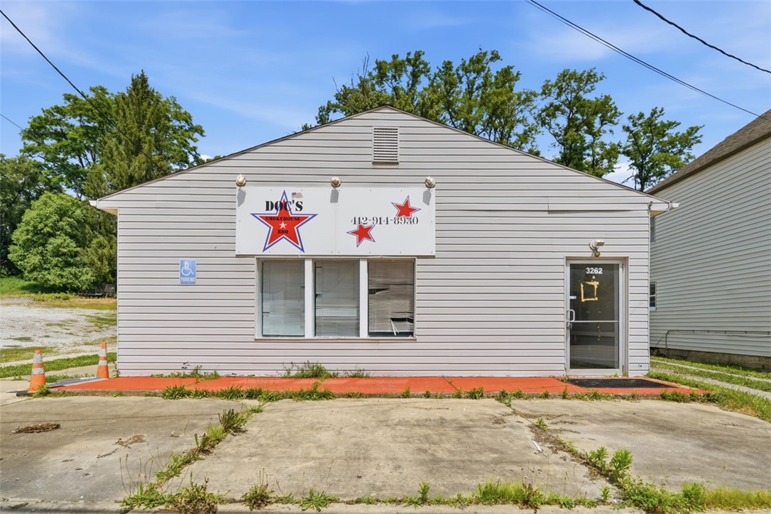 3262 Millers Run Rd — photo
