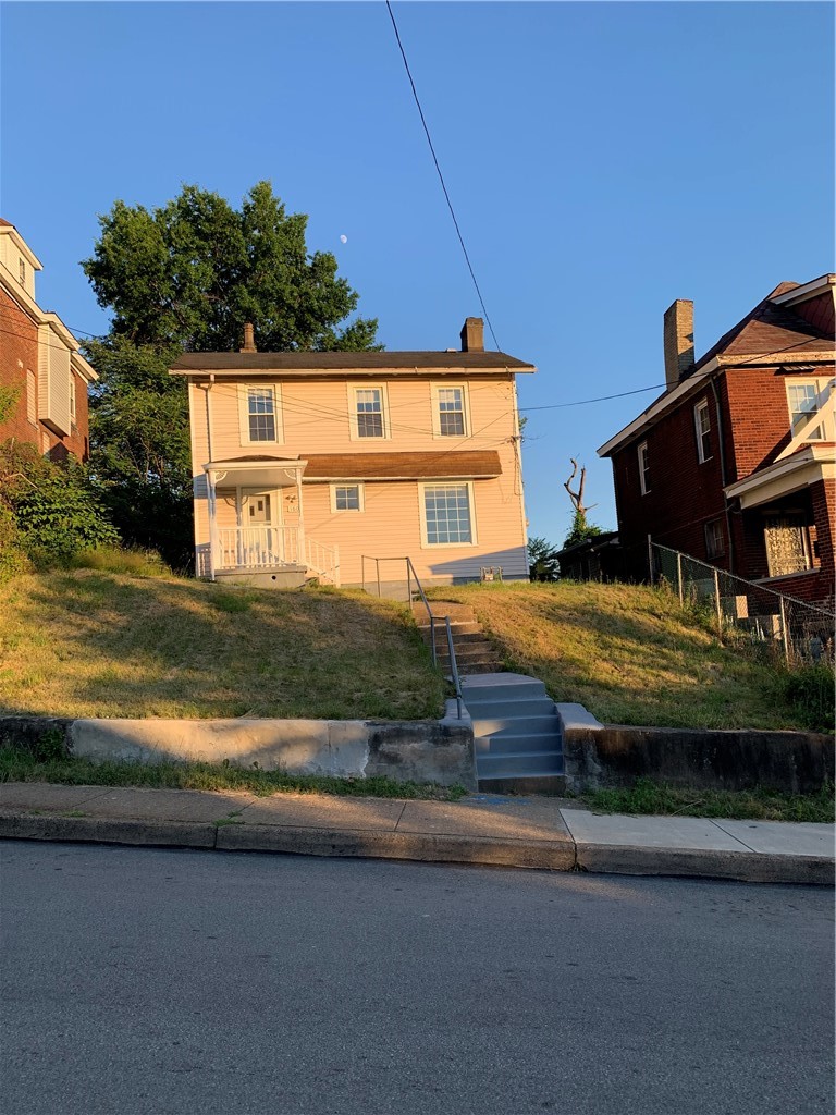 160 Hazelwood Ave — photo