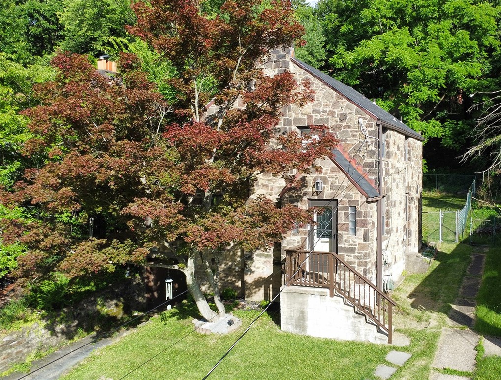 2218 Laketon Rd — photo