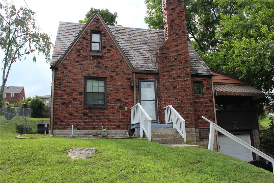 230 Broadway Dr — photo