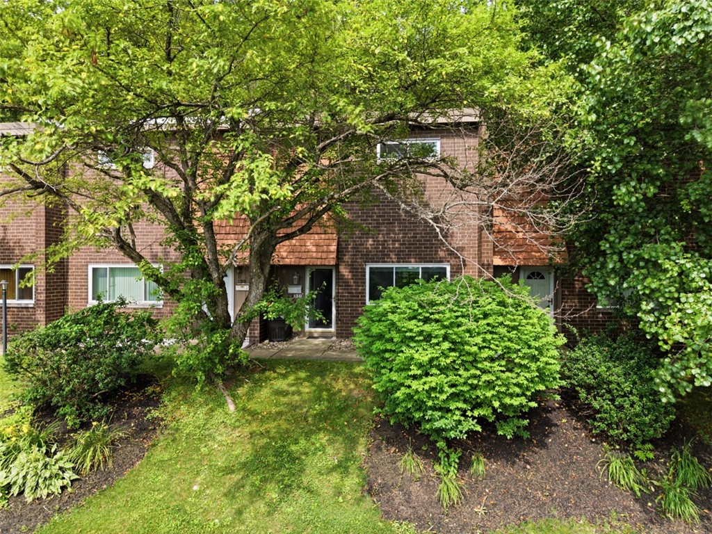 130 Rivermont Ct — photo