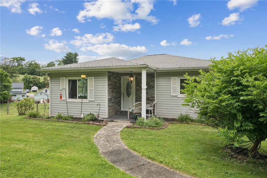 11 Angott Road, Canton Twp, PA 15301