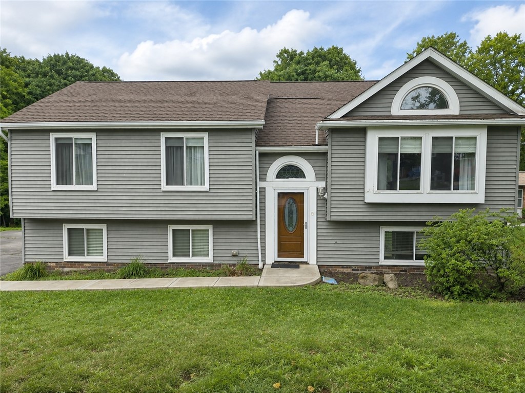 1501 N Randolph Drive — photo