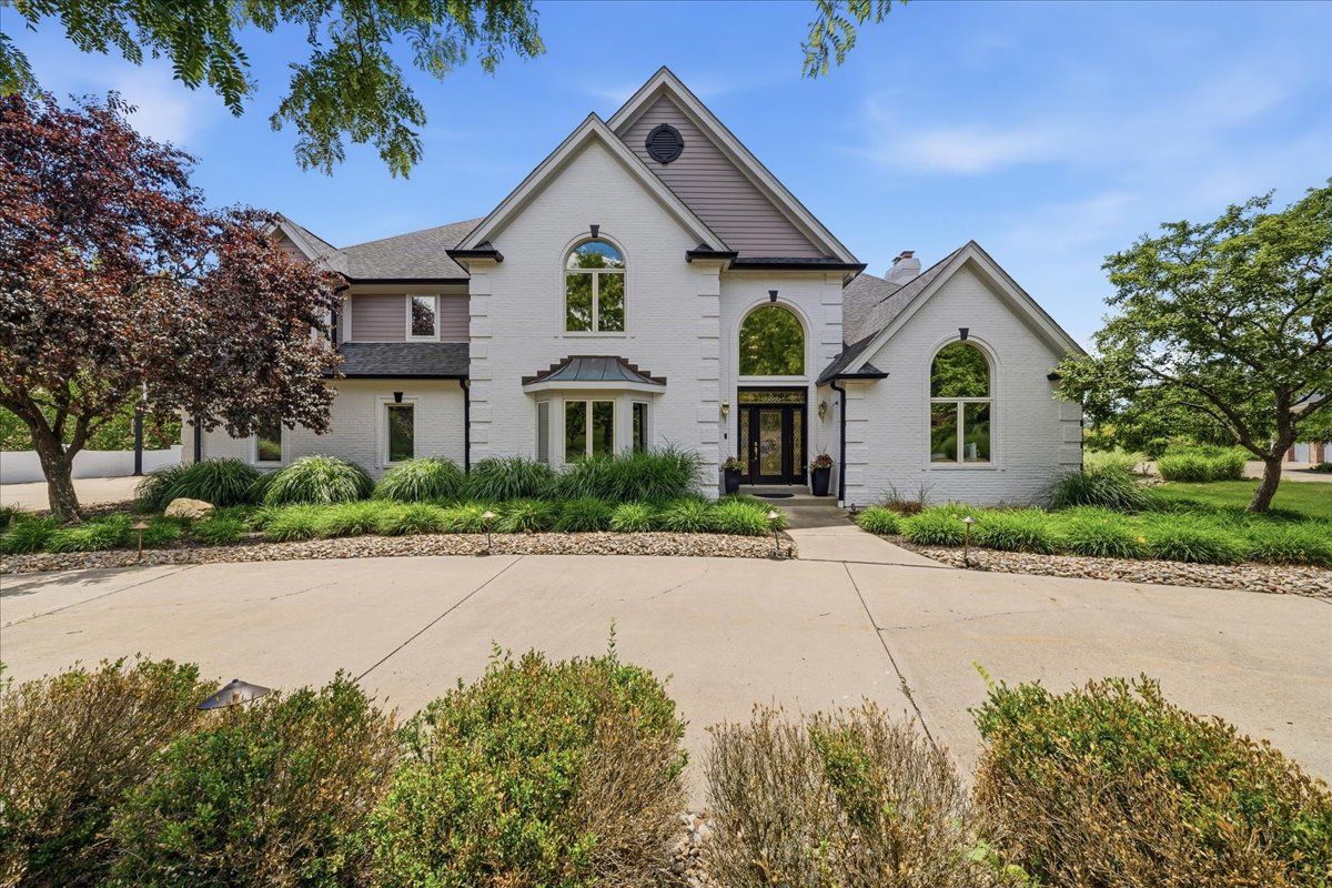 190 Silver Creek Drive — photo