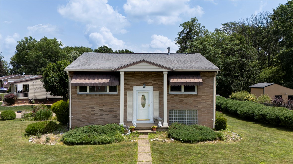 105 Mt. Pleasant Blvd. — photo