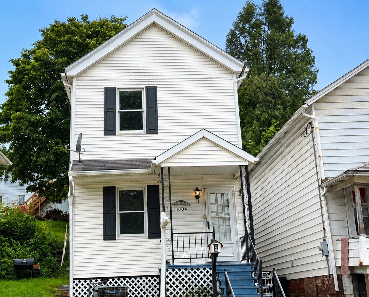1004 Wallace Street — photo