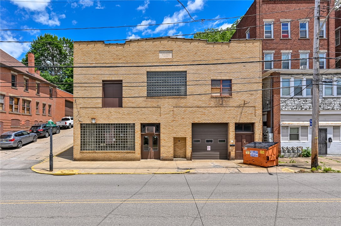 242 Merchant St — photo