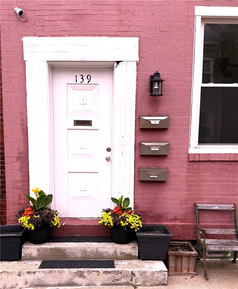 139 S 17 2 — photo