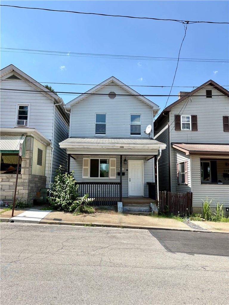 594 E Madison St — photo