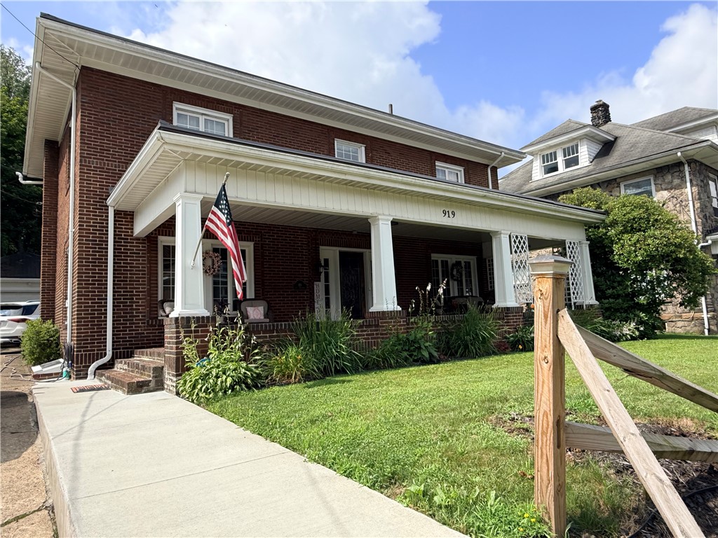919 E Mahoning Street — photo