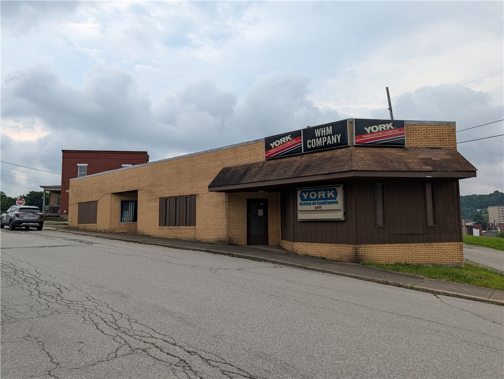 712 Magee Avenue and 8th Street — photo