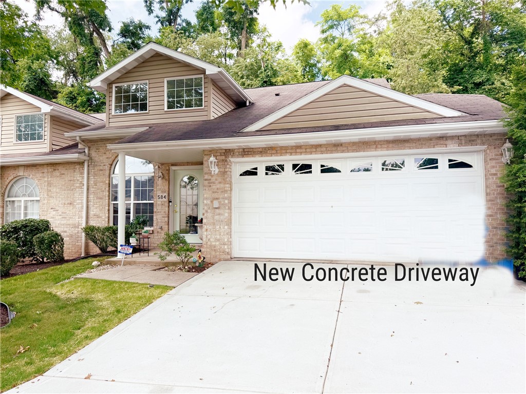 584 Newport Dr — photo