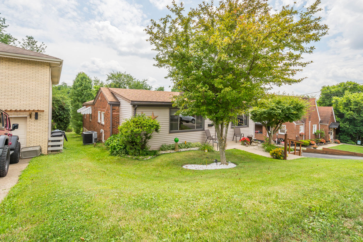 624 Corbin Street — photo