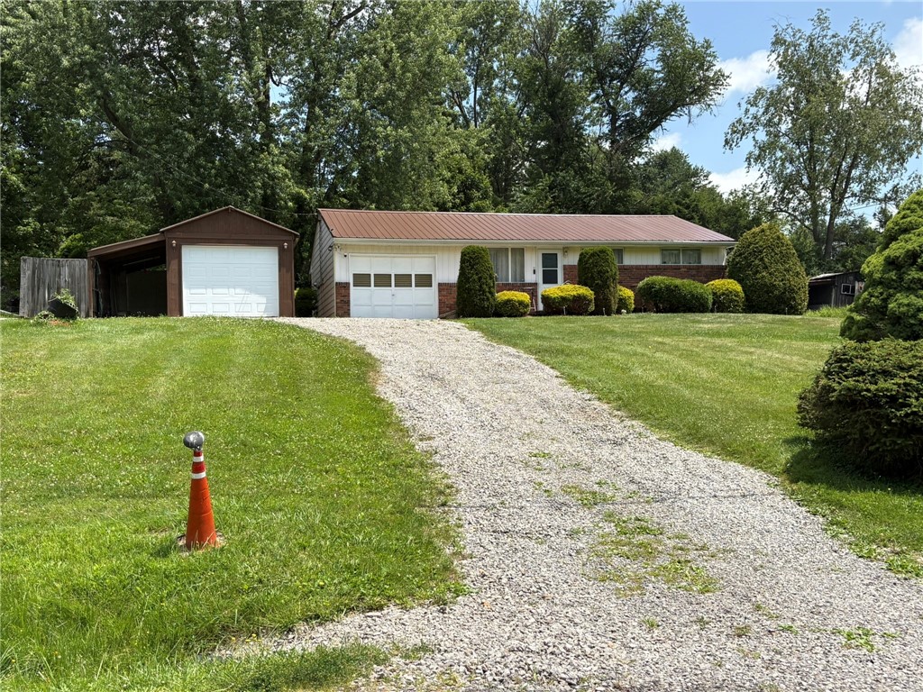 347 Howes Run Rd — photo