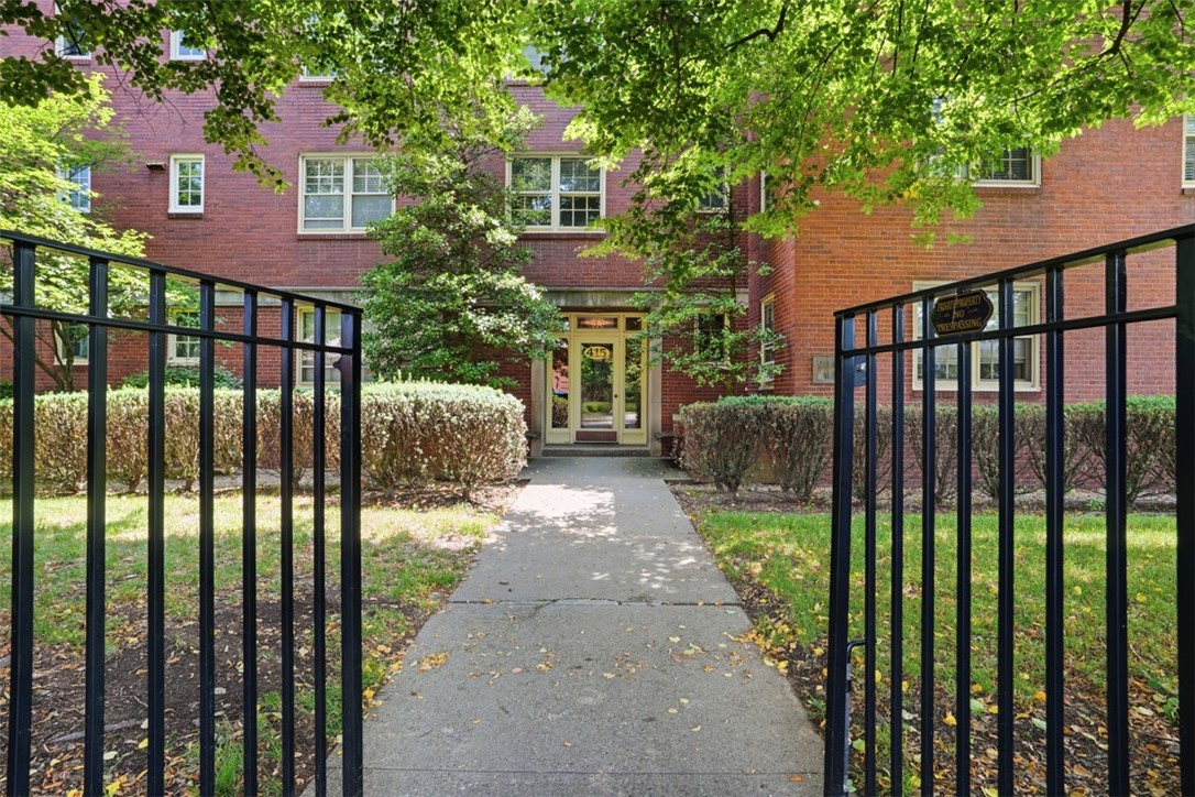 415 Bigham St 23 — photo