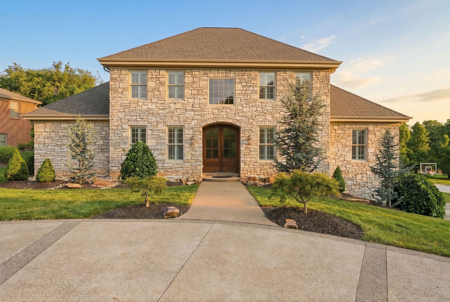 112 Hardwood Drive — photo