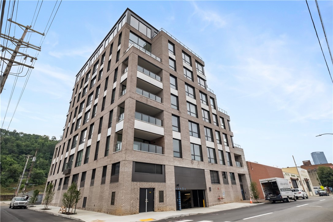 2330 Penn Ave 304 — photo