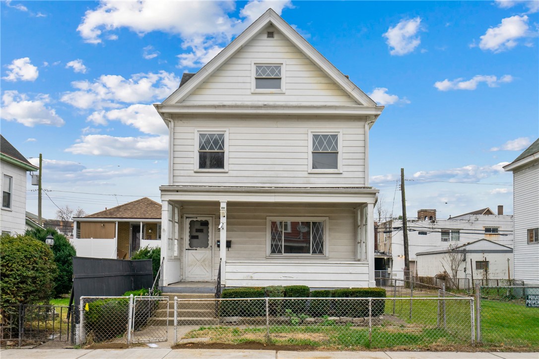 627 Woodward Ave — photo