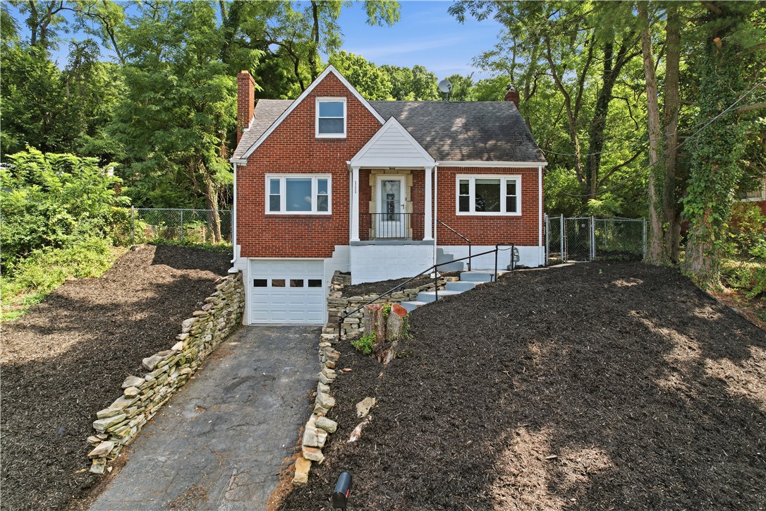 111 Victoria Drive — photo