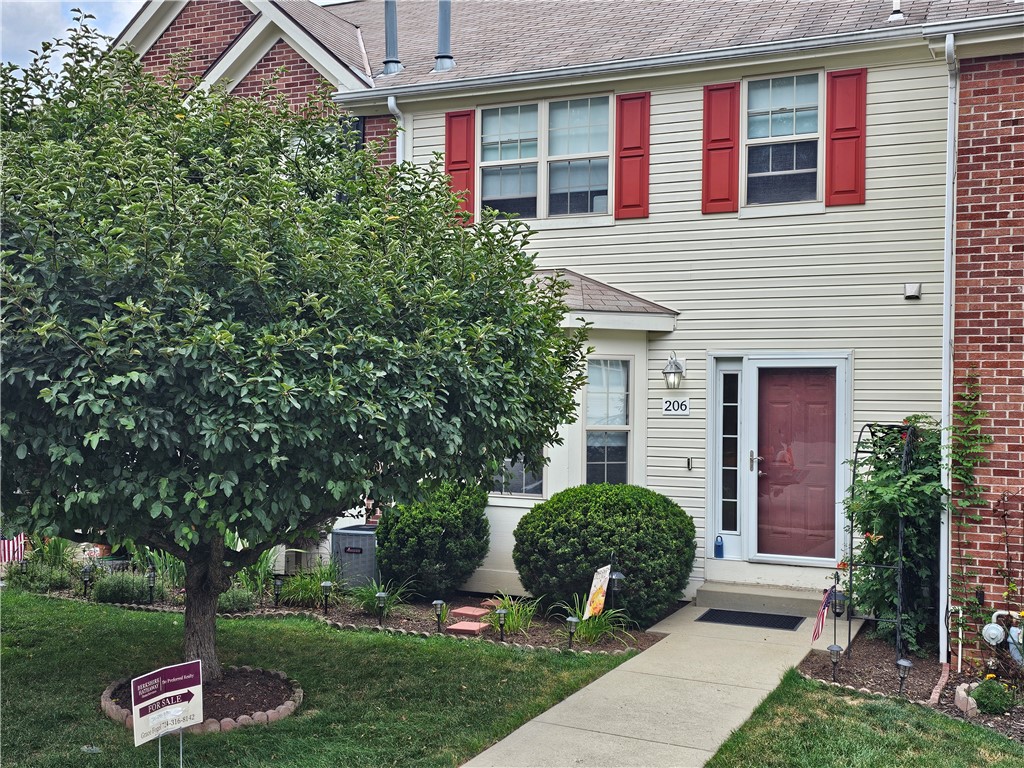 206 Hillvue Drive — photo