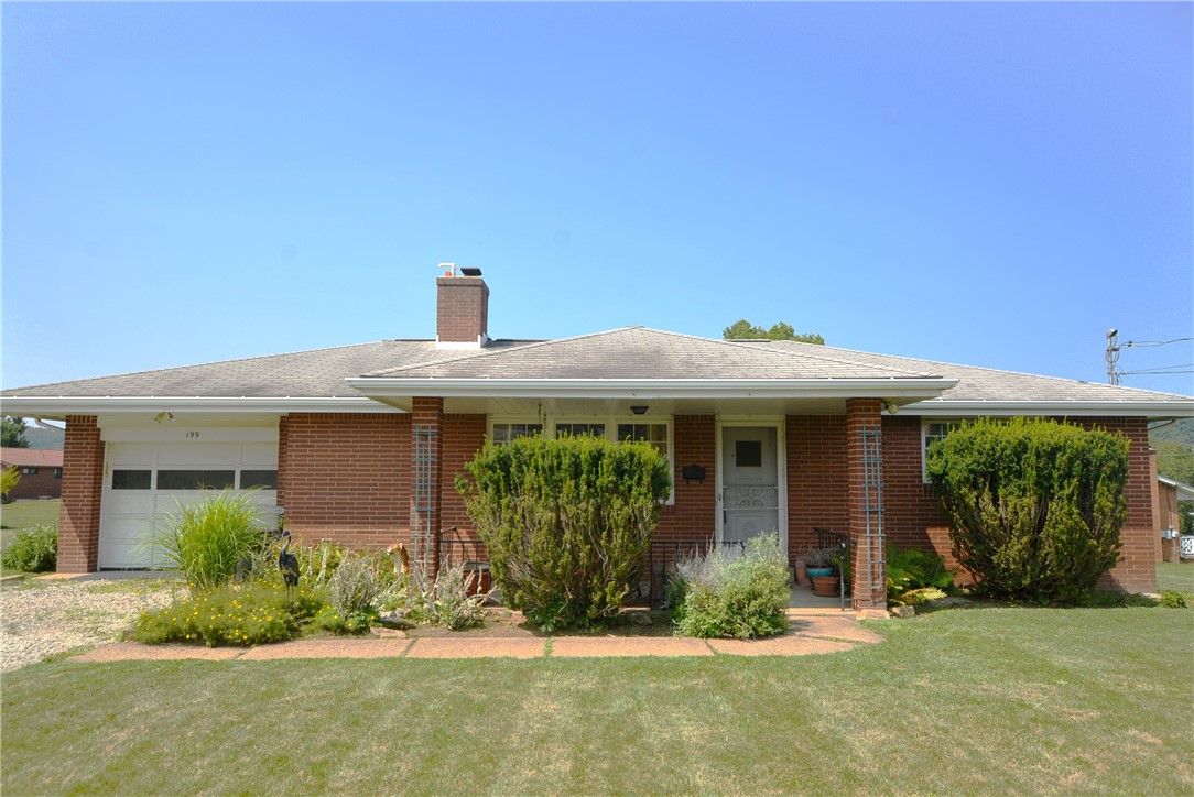 199 Lindenwood Dr — photo