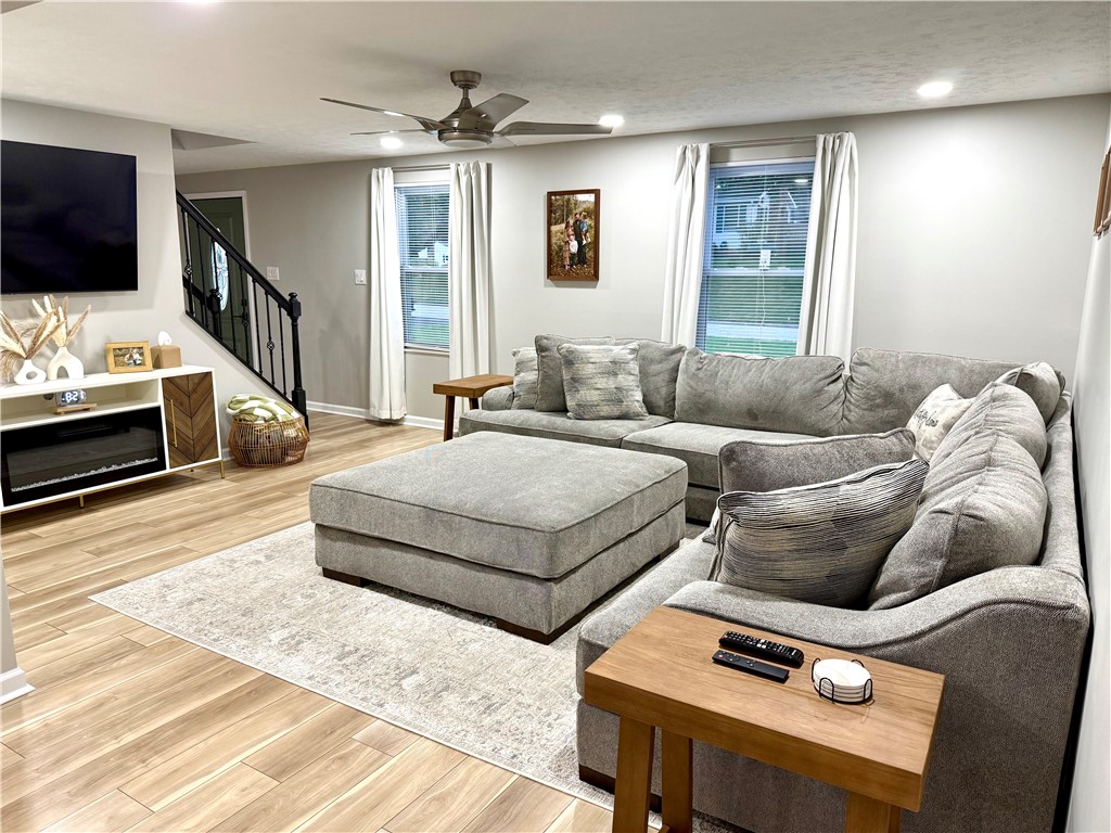 1913 Riggs Road, South Park, PA 15129 — photo 3
