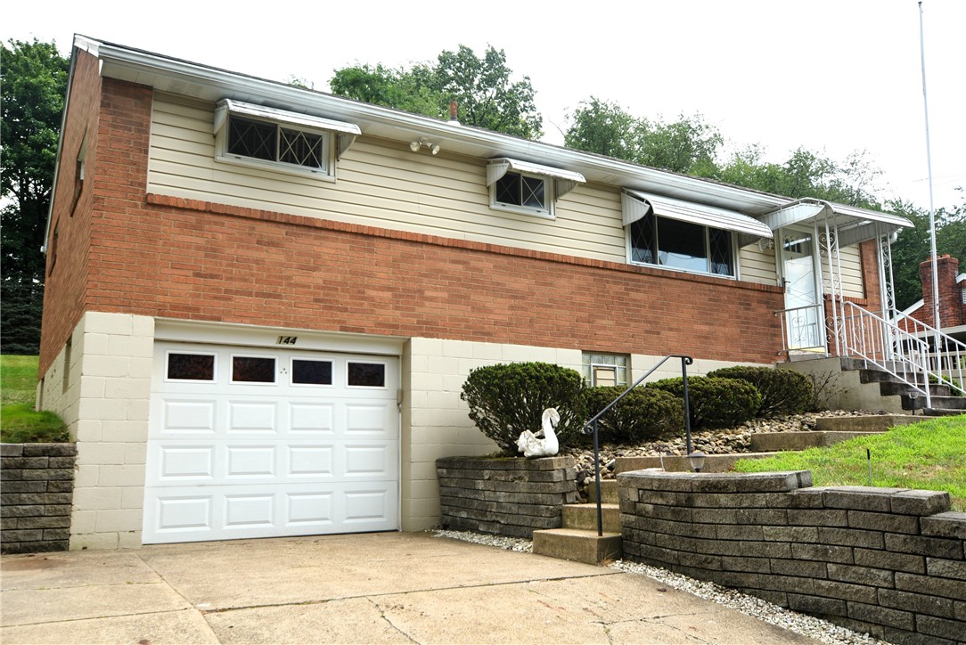 144 Elmwood Dr — photo