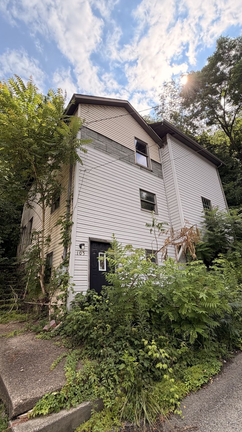 105 Swartz Road — photo