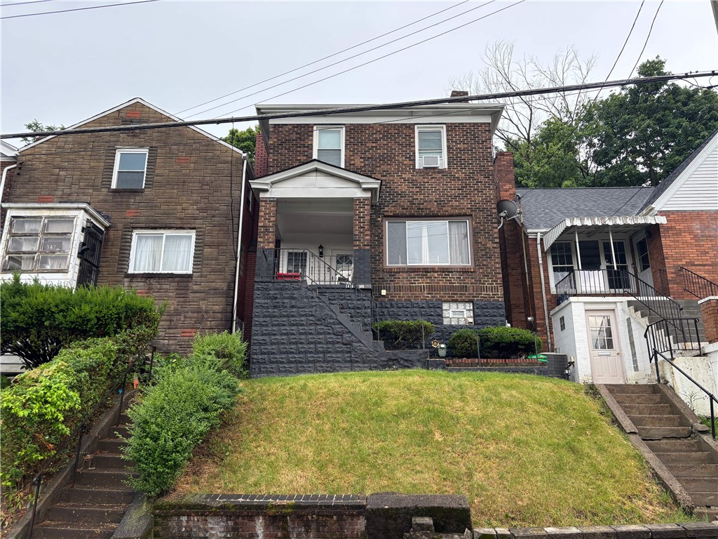 3476 Webster Ave — photo