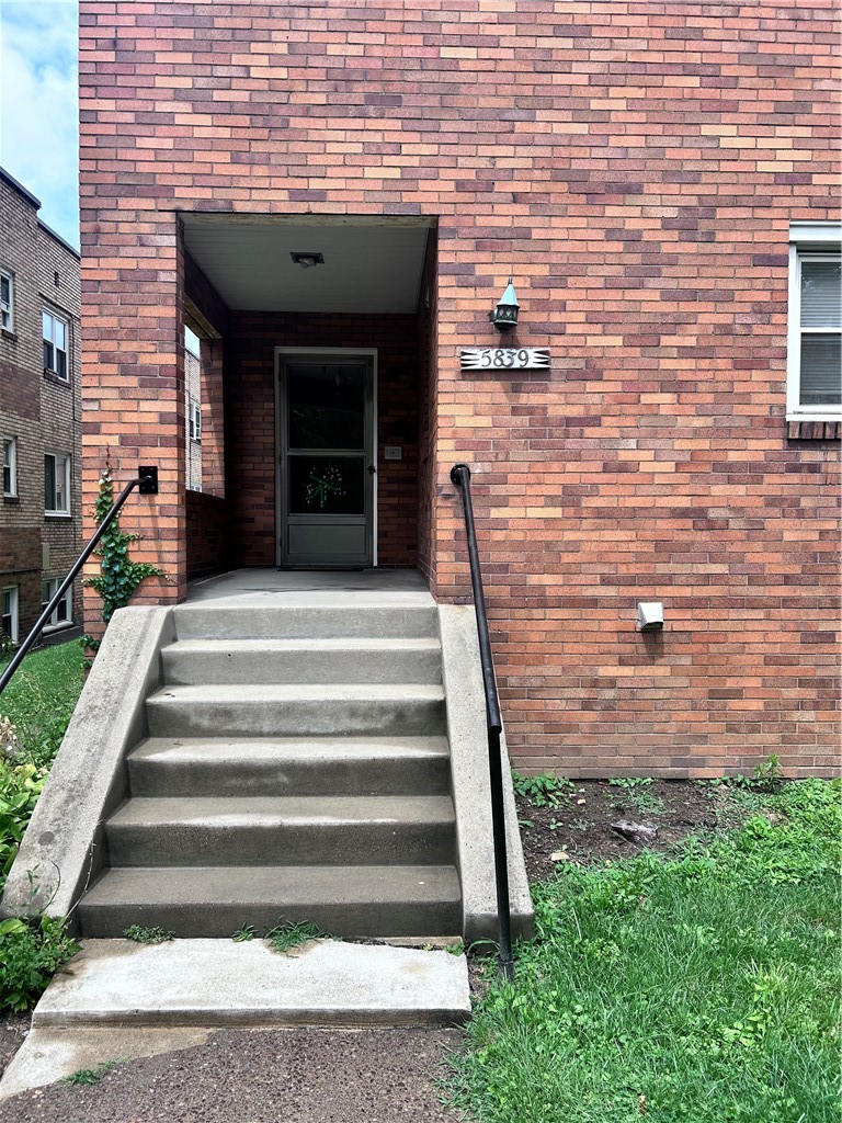 5839 Darlington Rd 1 — photo