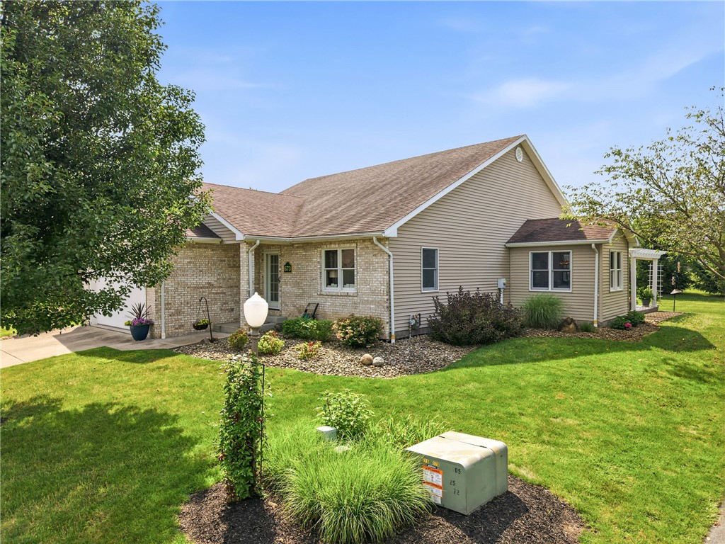 673 Chesapeake Ct — photo