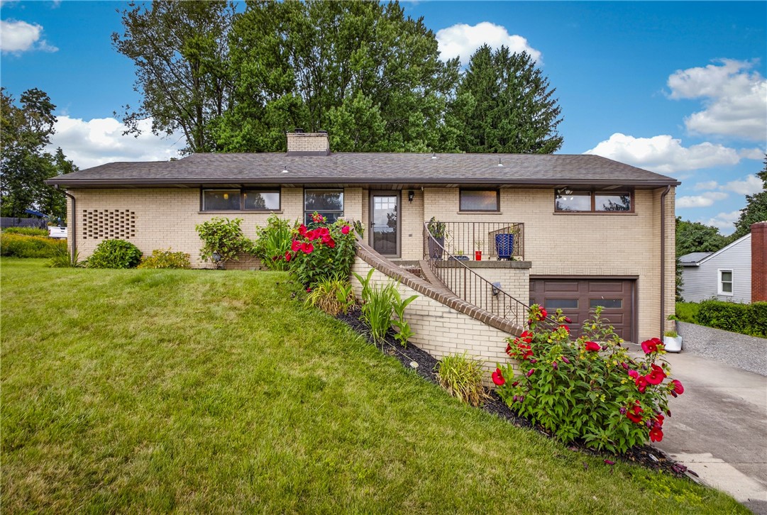 11 Ellen Drive — photo
